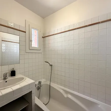 Paloma Pour 6 Personnes Avec Piscine Privee, A Deux Pas Du Golf De Valcros, A La Londe-les-Maures